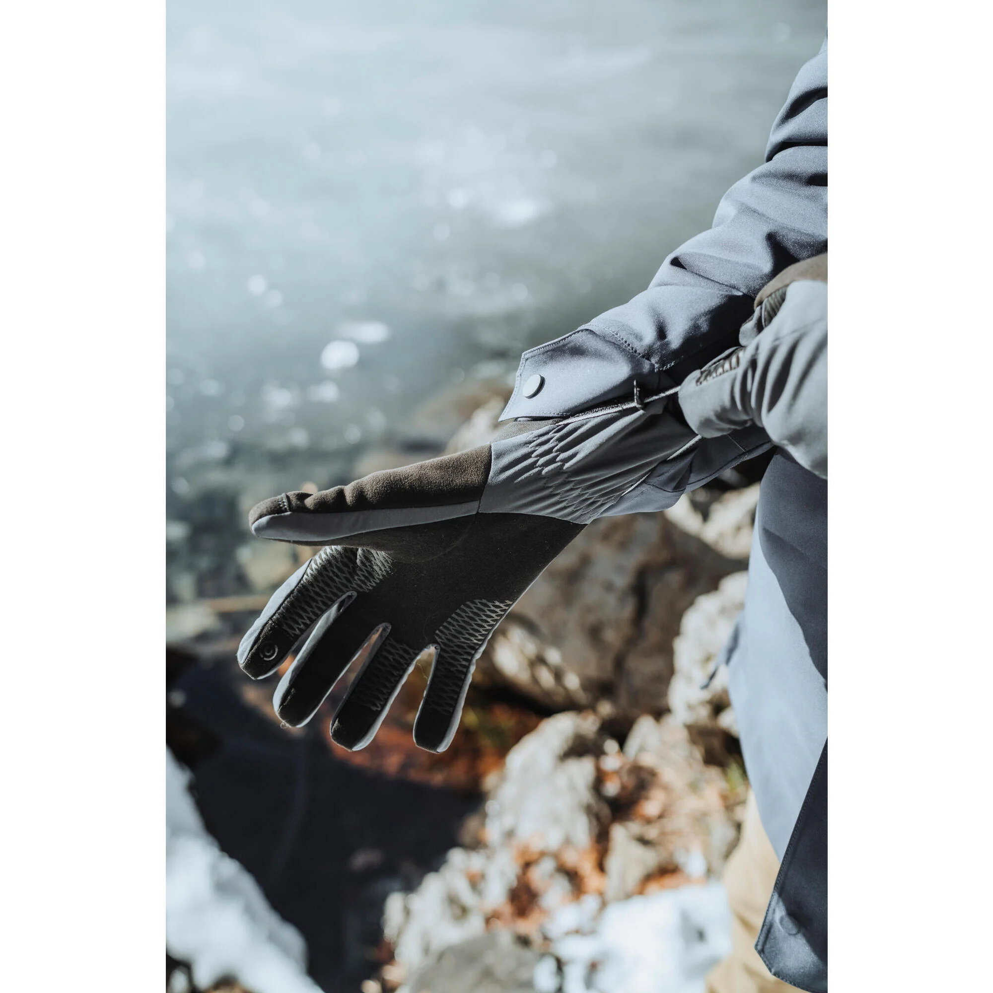 Forclaz Adult MT900 Backpacking Gloves - Image 11