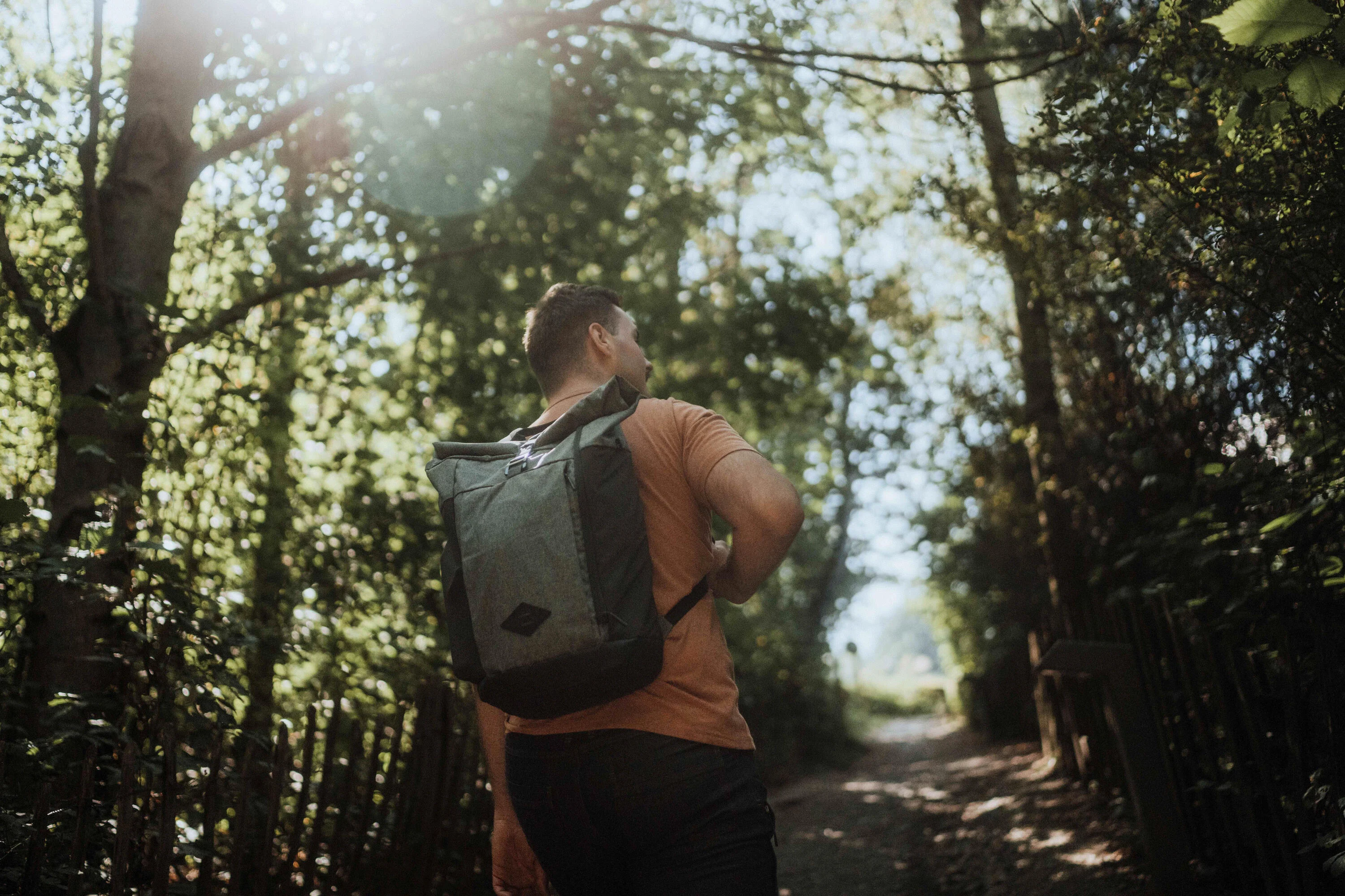 Quechua NH500 Escape Rolltop 23 L Backpack - Image 14